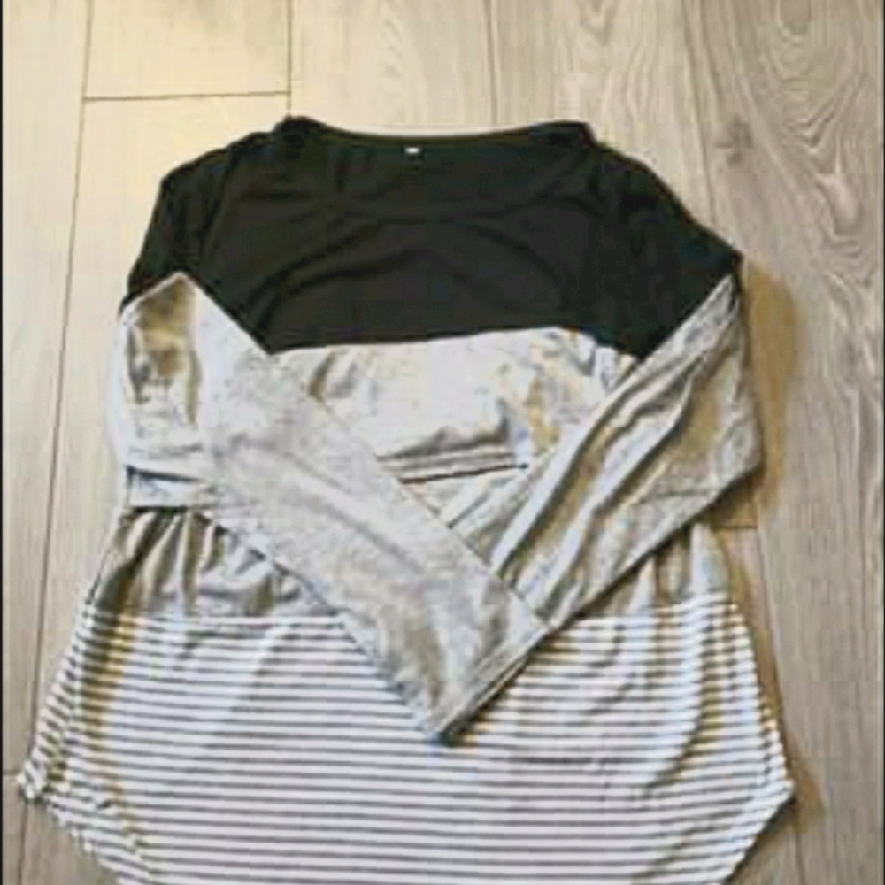 2/10 Maternity / Nursing Top